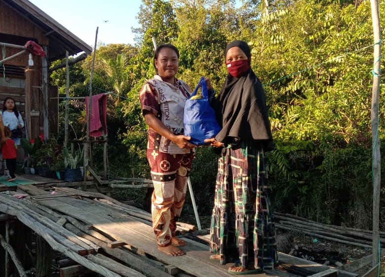 Since June, our team in Kalimantan have been working with more than 100 pregnant mothers, spread in 6 villages, as well as 37 kader (volunteer health workers)