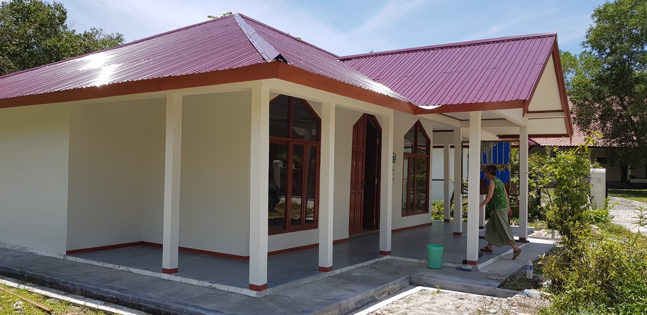 Built more than 15 years ago, the Kalimantan Library has become a second home to most of the children around the community center.